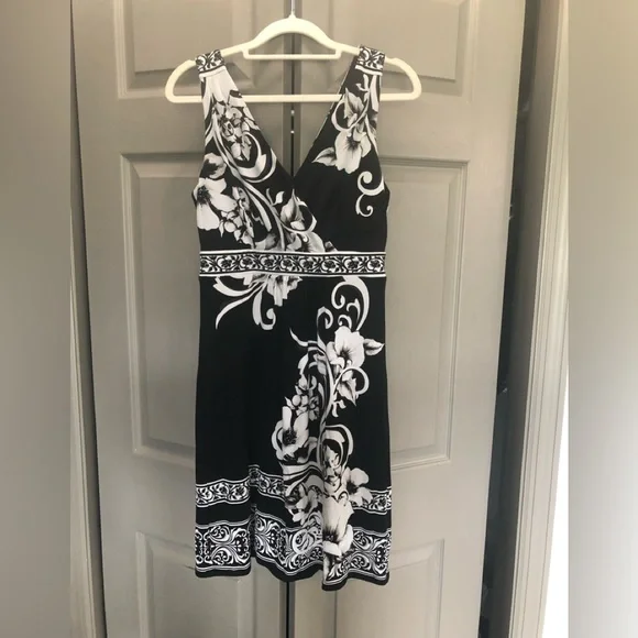 White House Black Market Dress - Picture 1 of 6